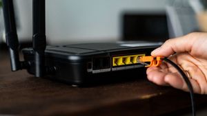 Ingin Internetan Ngebut? Alat yang Berfungsi Memperkuat Kembali Sinyal dalam Jaringan Rahasianya!