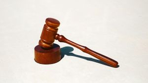 Singapura Terapkan Hukum Cambuk Terhadap Pelaku Penipuan mulai Akhir Bulan Ini