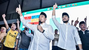 Unggul Telak sur Quick Count, Robinsar - Fajar se prépare à célébrer la victoire lors des élections de Cilegon