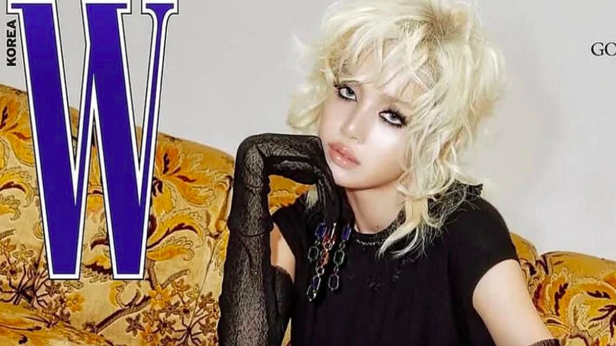 Tampil Edgy di Pemotretan, Lisa BLACKPINK Pakai Item Fashion Karya Desainer Indonesia