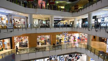 巴厘岛仍然是 4 级， 购物中心将开放与限制