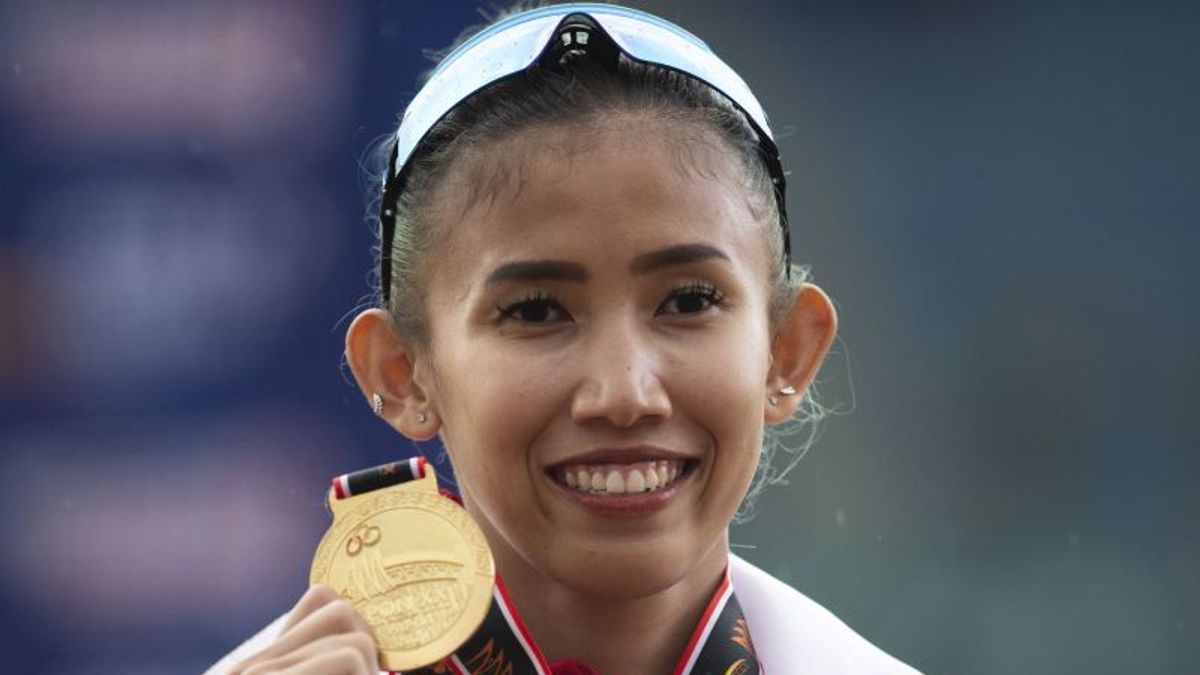 Emilia Nova在新加坡公开赛上赢得女子100米跨栏金牌，为东南亚运动会提供良好的供应 河内