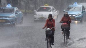 5月2日, 天气, 警报, 雅加达雨水, 星期四中午至晚上