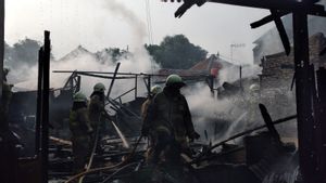 Gudang Dekorasi Pesta di Makasar Jaktim Terbakar, Kerugian Capai Rp1,7 Miliar