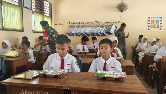 Dikelola Bersama, Satu Dapur Umum di Batam Bisa Hasilkan 3.000 Porsi MBG siswa