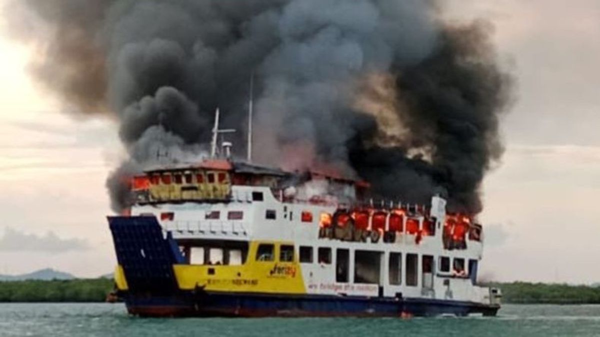 KMP Tandeman Burns In The Waters Of Asam Island, Riau Islands