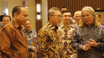 Le ministre des Communications et du Commerce visite le centre de données E1 DCI Indonésie