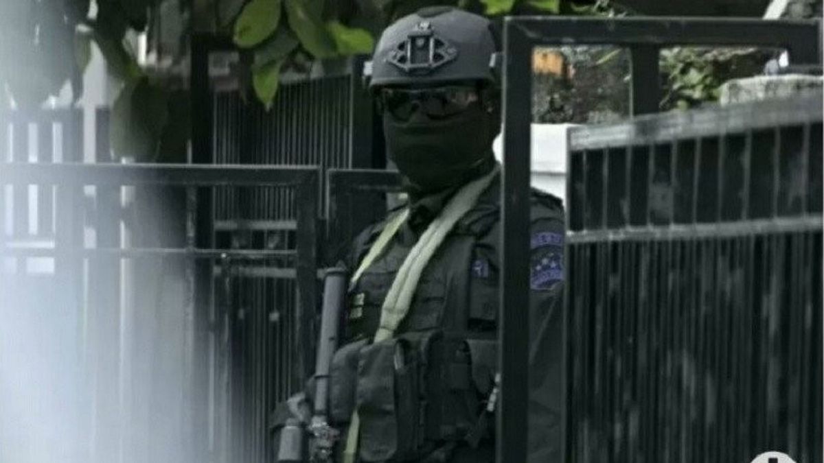 Densus 88 Ringkus 4 Tersangka Teroris Jamaah Islamiyah di Batam