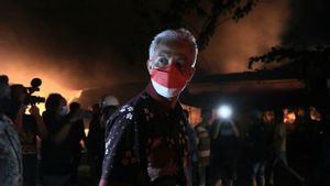Kebakaran Pasar Johar Malah Jadi Tontonan, Ganjar Pranowo: Minggir Mas, Ini Buat Jalan Mobil Damkar