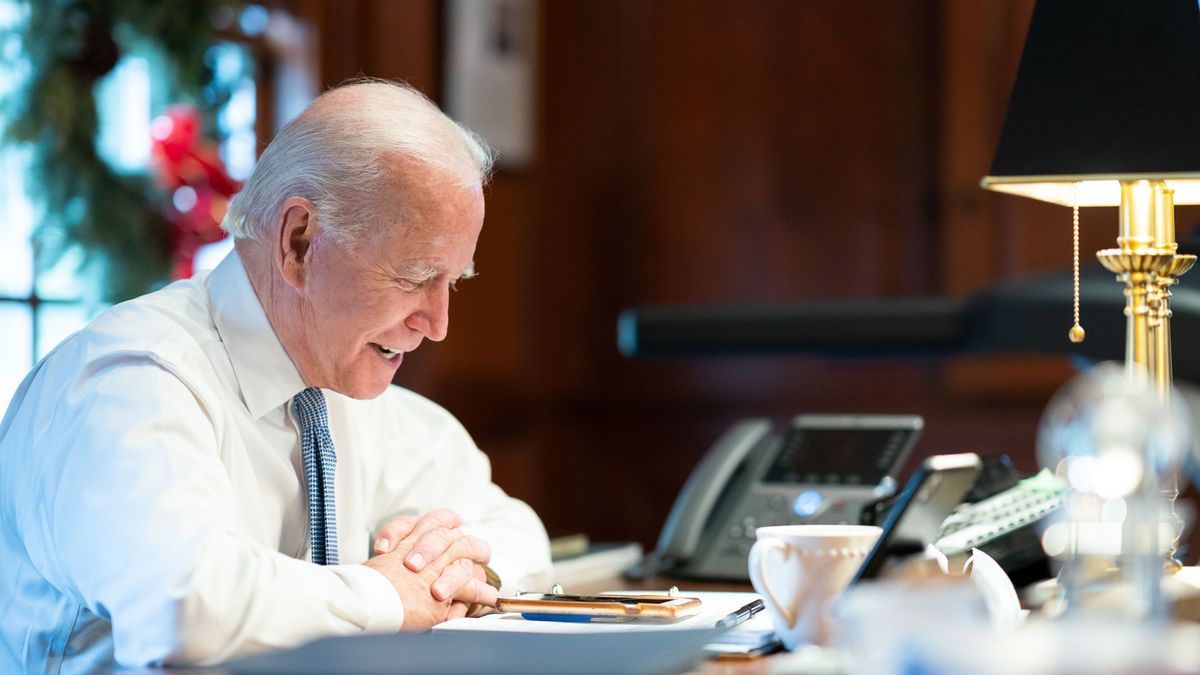 Calls Vladimir Putin, Here's What Joe Biden Discussed