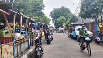 Bikin Omzet Pedagang Resmi Merosot, Pemprov Jakpus Tertibkan PKL di Depan Pasar Nangka