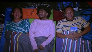 Kala Adipati, Jefri Nichol, dan Onadio Berpetualang dalam Film <i>Why Do You Love Me</i>