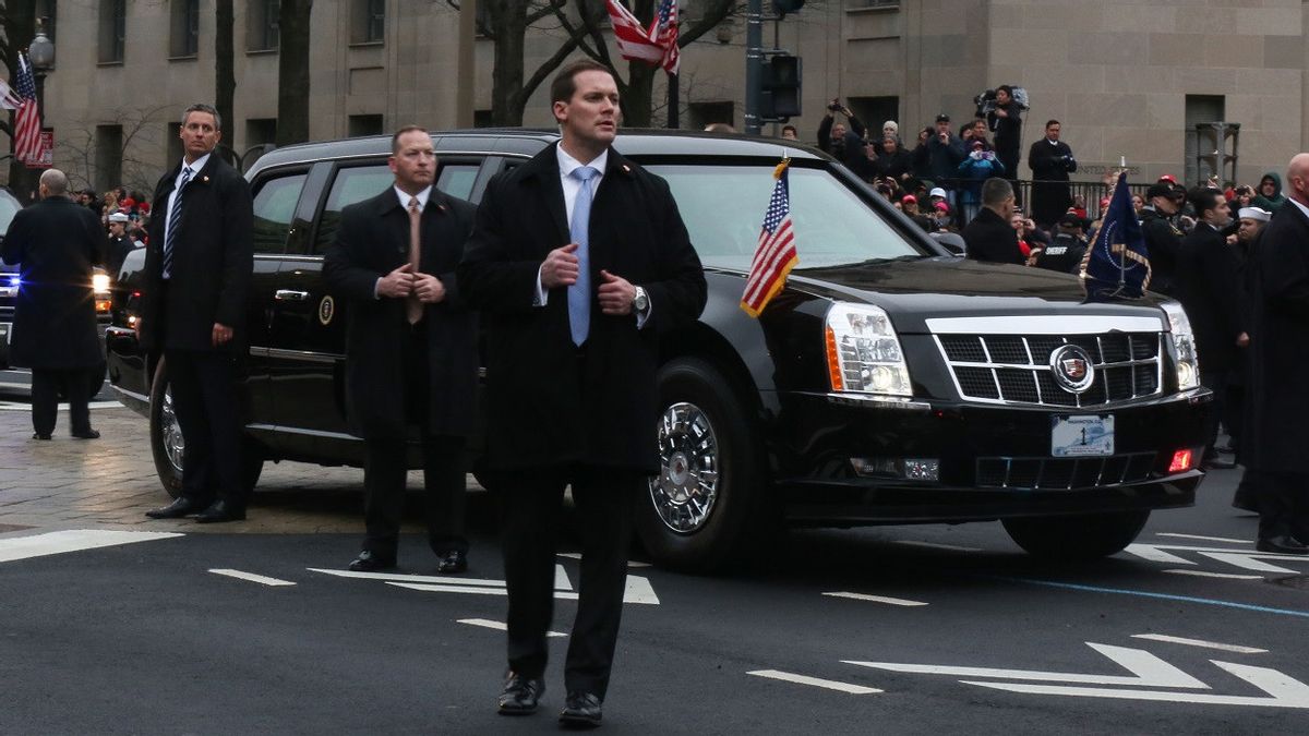 Les hauts républicains du Congrès exhortent le chef du Service secret à démissionner après la fusillade de Trump