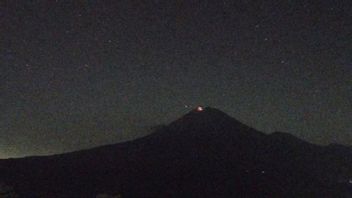 Mount Semeru Eruption With An Eruption As High As 400 Meters