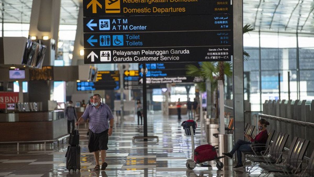 雅加达省政府找出为什么检疫黑手党代表旅游局持有机场通行证