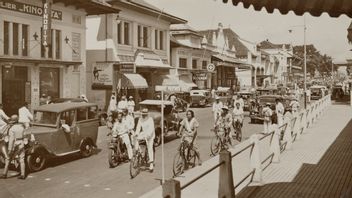 Bicycles As A Social Symbol Of The Priests In The Dutch East Indies