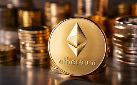 Saat Ethereum Menuju Rekor Baru, Dogecoin Justru Terjebak di Zona Sempit