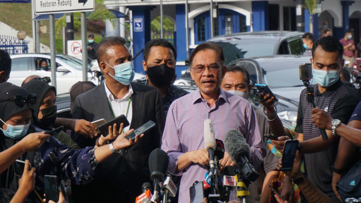 Anwar Ibrahim Exhorte Ses Partisans à Accepter L’investiture Du Premier Ministre Ismail Sabri