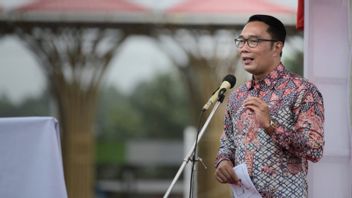 Ridwan Kamil Resmikan Wajah Baru Alun-alun Sorong Papua