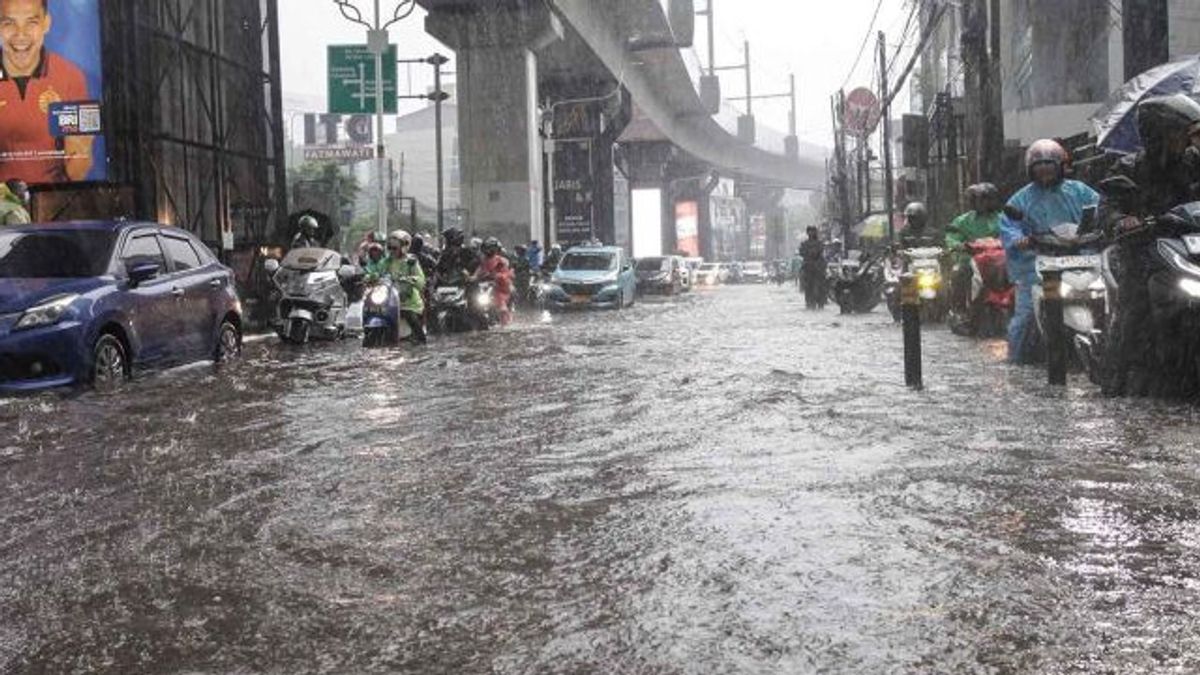 Flood Alert, Jakarta Is Hit By Lightning Since Wednesday Morning