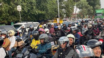 64 000 véhicules presque pleins de motocyclistes traversent Pantura Cirebon vers Jakarta