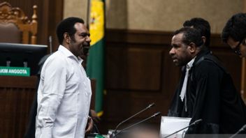 The Attorney For The Former Head Of PUPR Gerius One Asks For The Trial Of His Client's Corruption Case To Take Place In Papua