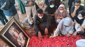 6 صور لموكب جنازة دورسي جمالاما كرجل، وفقا لتوجيهات بويا يحيى 