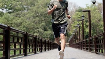 It Doesn't Take Long, 10 Minutes of Exercise Proven to Slow the Growth of Colon Cancer Cells