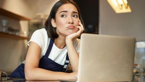 7 Cara Ampuh Mengatasi Kebosanan di Tempat Kerja