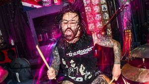 Jay Weinberg Putuskan Jual Drum hingga Outfit Manggung dengan Slipknot