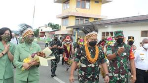 Setelah Papua, Kini KSAD Jenderal Dudung Mendarat di Manokwari