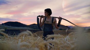 Teaser Perdana Film <i>Rebel Moon</i> Ungkap Dunia Futuristik yang Kelam