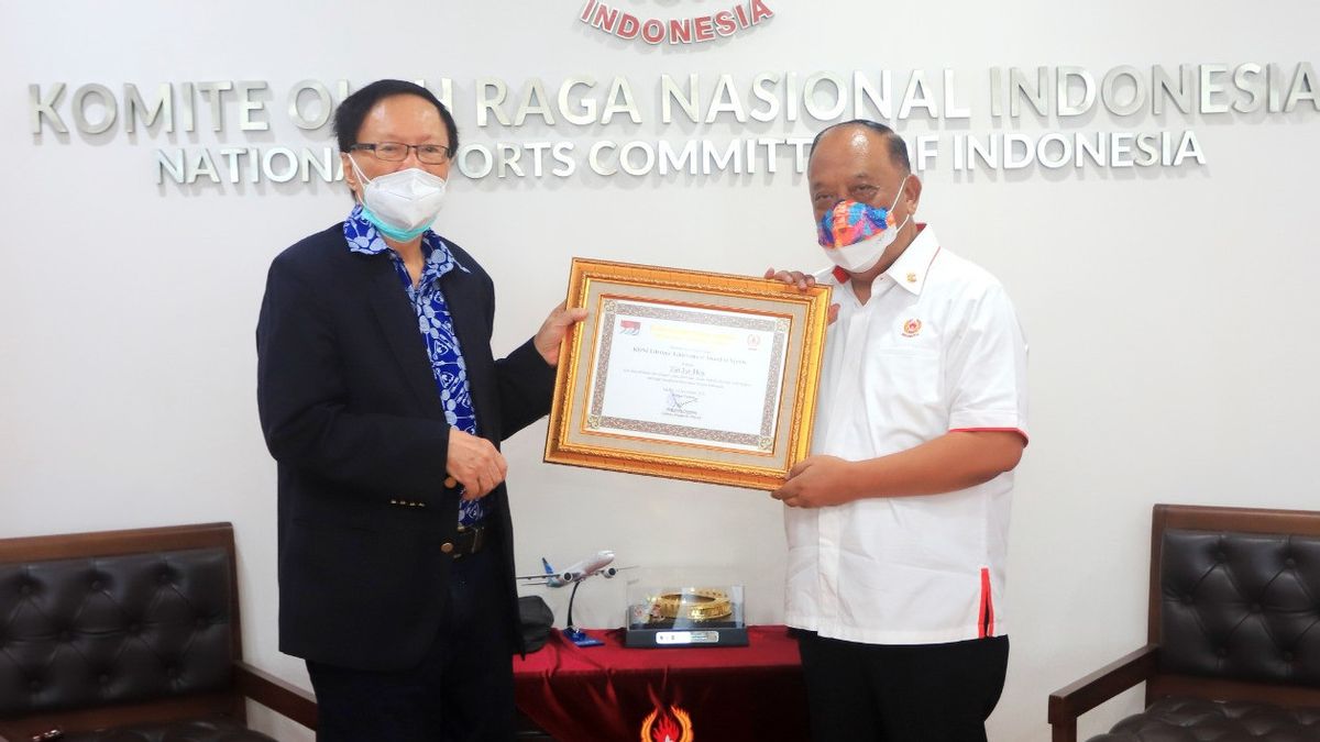 KONI Pusat Anugerahi Legenda Bulu Tangkis Tan Joe Hok KONI Lifetime Achievement Award In Sport