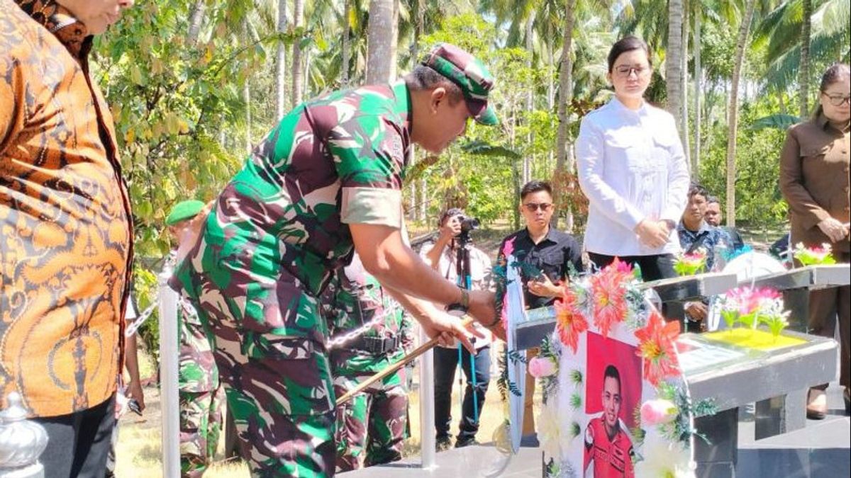 纪念直升机坠毁造成13名士兵死亡,丹雷姆提醒不要忘记波索印尼国民军士兵的服务