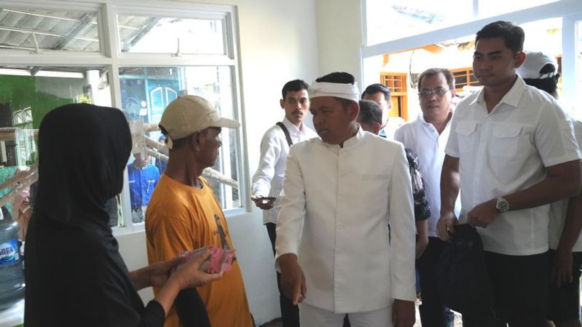 Dedi Mulyadi 承诺提高道路清洁工的工资