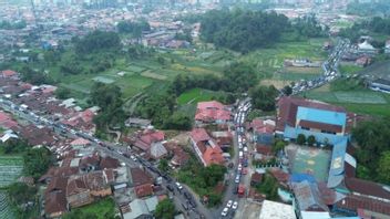 Lembah Anai Dibuka Penuh Pascabencana, Macet Mengular Imbas One Way