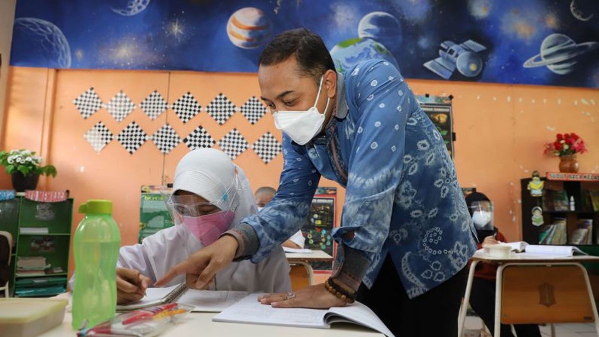 Surabaya Becomes A National Pilot Towards 100 Percent Of Face-to-Face Learning