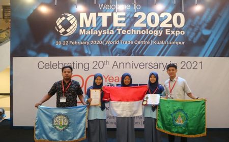 Plastik dari Singkong dan Ganyong Buatan Siswa MAN Kudus Juarai Malaysia Technology Expo