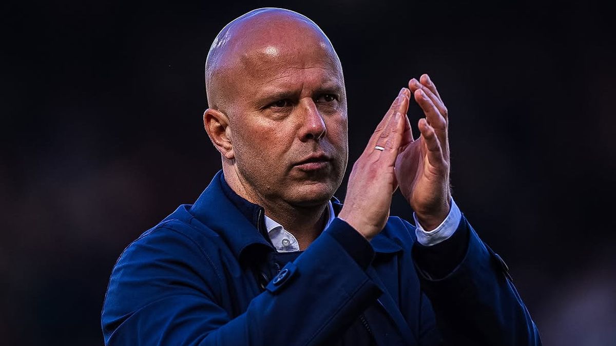 آرن سلوت: عقد محمد صلاح الجديد مع ليفربول يتطلب الكثير من الجهد