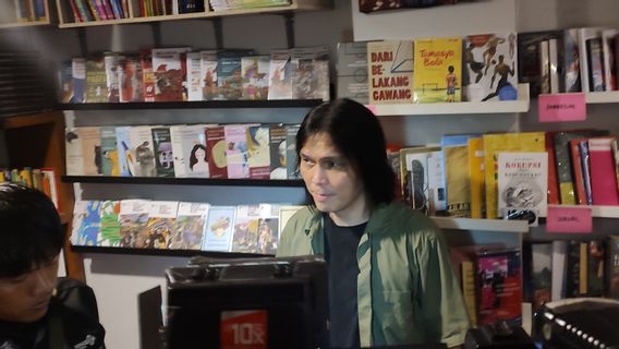 Responding To Ahmad Dhani's Lawsuit, Once Mekel: Understand First The Copyright Law, Just Talk