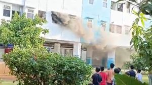 Smoke Pulsity Appears In A Number Of Units Of Cakung Milling Flats, Panic Occupants Shout Hysterically