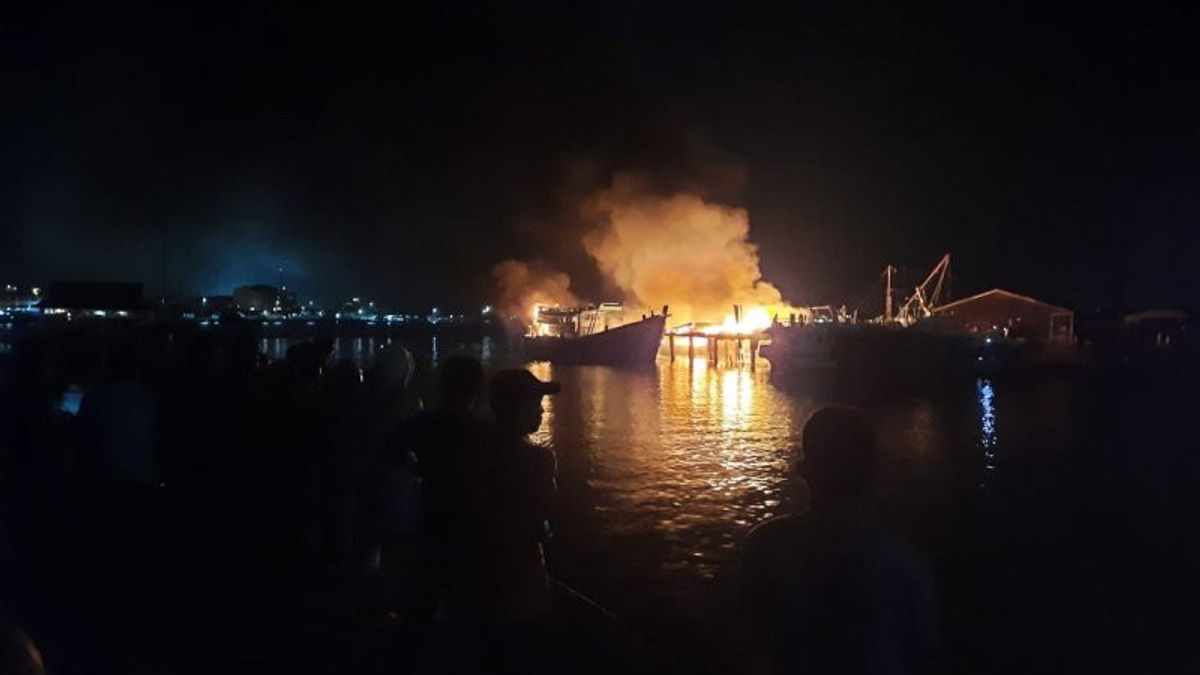 Bengkel Galangan Kapal di Kampung Bugis, Tanjungpinang Ludes Terbakar
