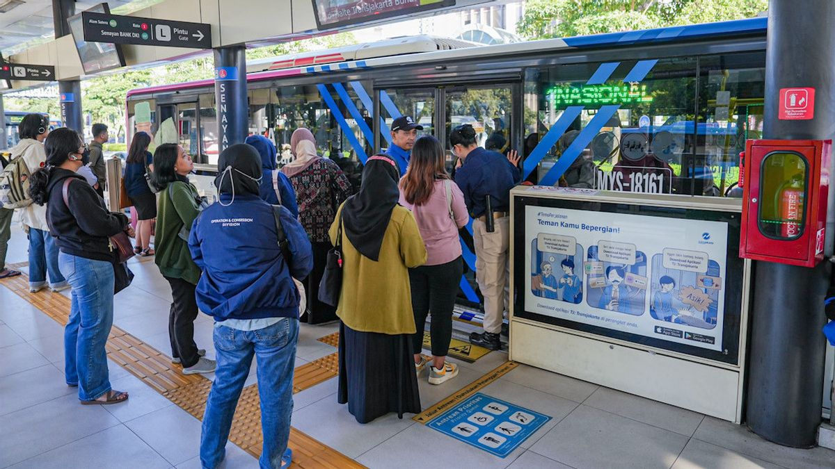 urs en hausse du tarif à transjakarta doit être conforme à la qualité supérieure