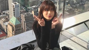 Apparence élégante dans le cadre de la ville de New York, 7 portraits de Sabrina Chairunnisa