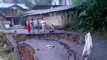 BPBDバンジャルネガラ24カ所で土砂災害を引き起こす大雨