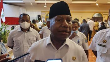 Baru Terima Undangan Siang Tadi, Dominggus Mandacan Tak Bisa Hadiri Pelantikan Pj Gubernur Papua Barat