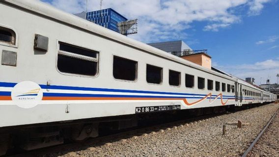 Hari Ini, 5.747 Penumpang Kereta Api Berangkat dari Stasiun Pasar Senen dan Gambir