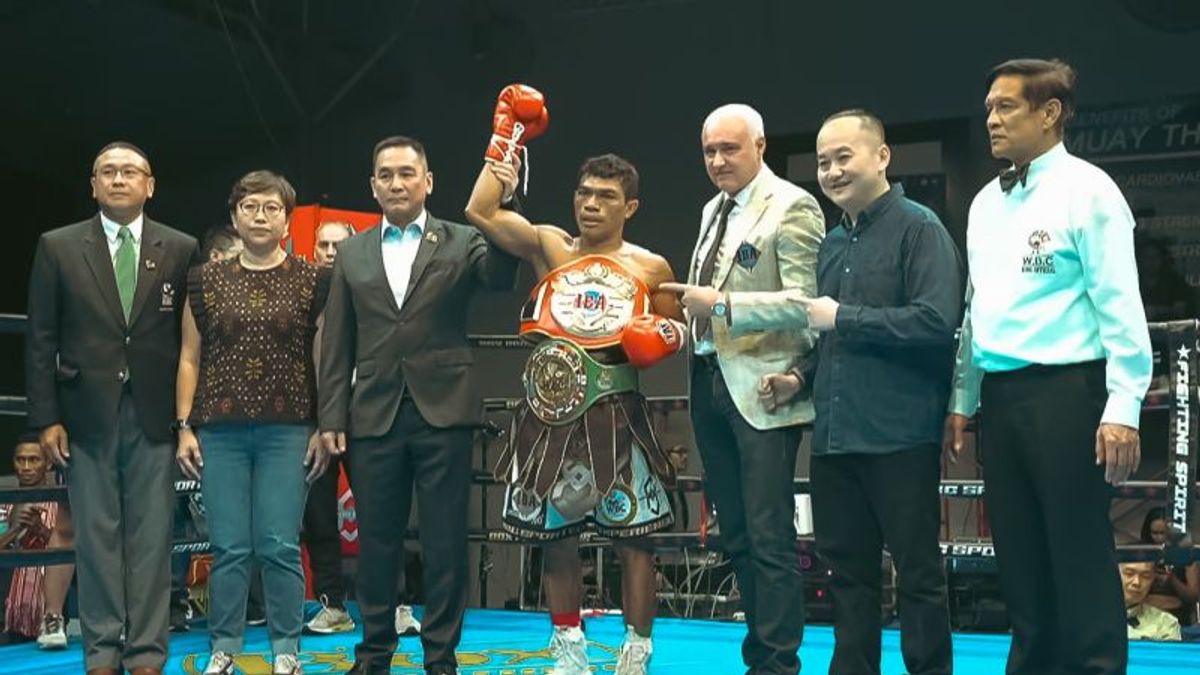 Hebi Marapu Wins 2 Champion Belts After Giving KO To Thai Boxers