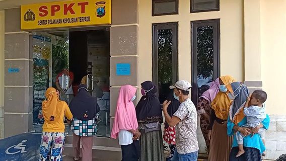  6 Warga Randuputih Probolinggo Laporkan Ketua Kelompok Desa Diduga Potong Dana Bantuan PKH