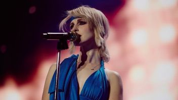 ヘイリー・ウィリアムズ、パワー・スナッチの驚きのプロジェクトでグラミー賞の敗北から立ち直る